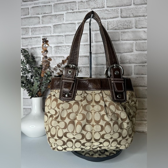 Coach Signature vintage Canvas Soho Shoulder Bag f15047 - Picture 1 of 13